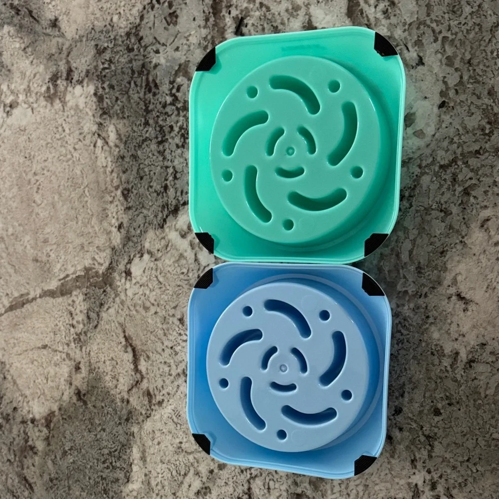 Interactive Slow Feeder Dog Bowls - Green and Blue